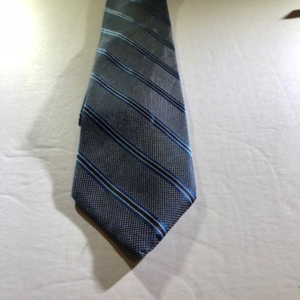 New Men's Brooks Brothers Tie 346 100% Silk Tie